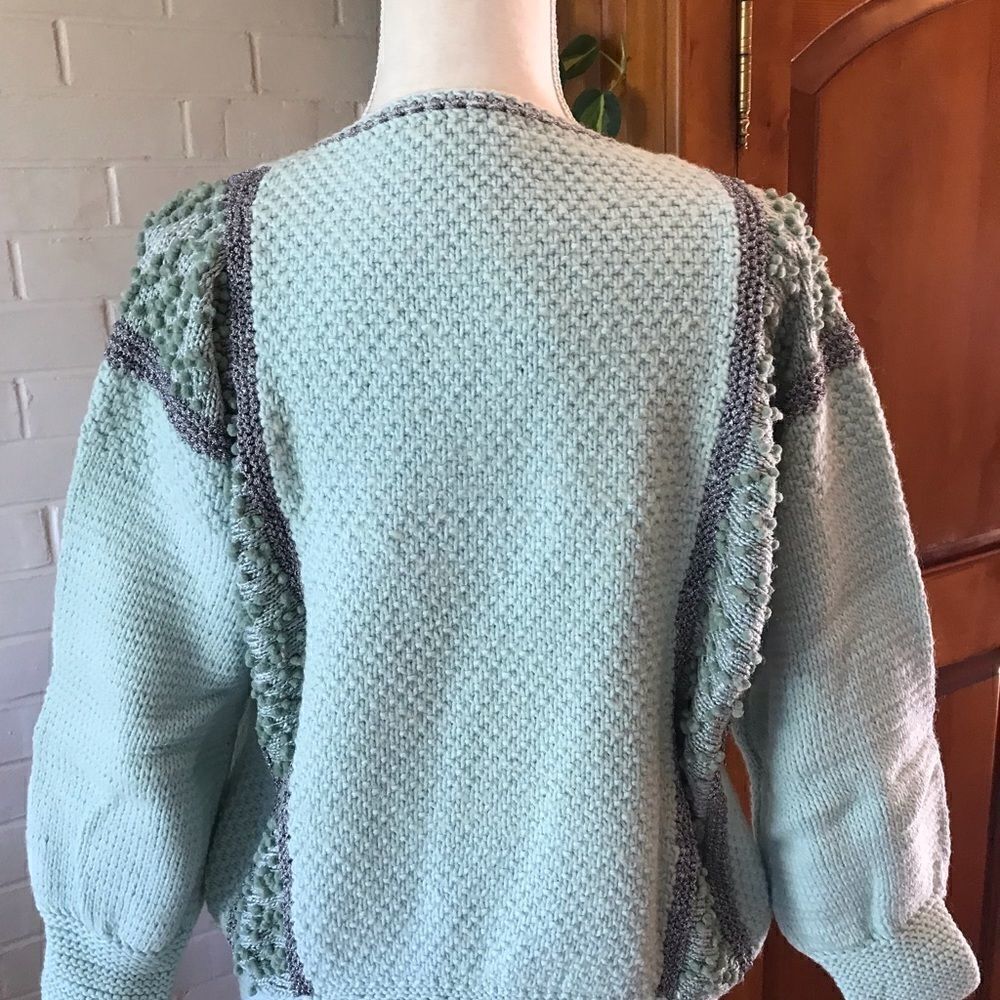 Vintage HAND knit sweater vintage 80s sea foam green with silver accent - Picture 2 of 9